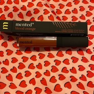 Mented liquid lipstick